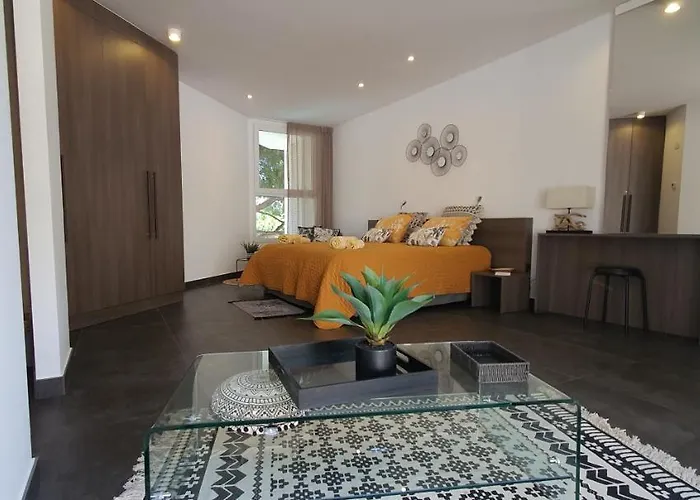 Al Lado Del Mar 