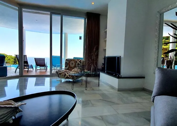 Al Lado Del Mar 